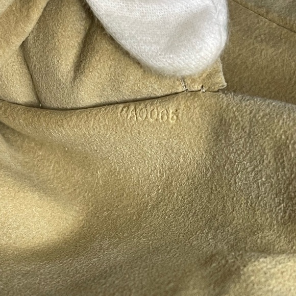 โSOLDโ LOUIS VUITTON manhattan in monogram - Picture 14 of 17